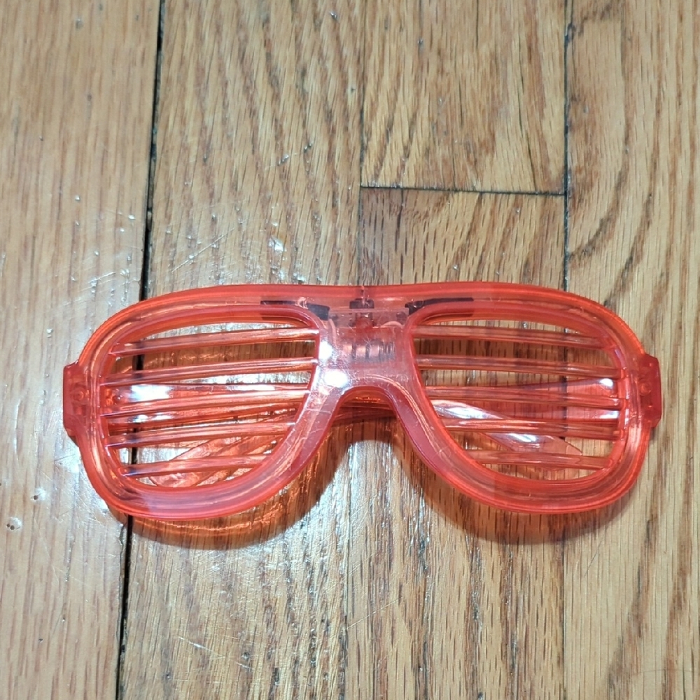 Red Shutter Shades Sunglasses